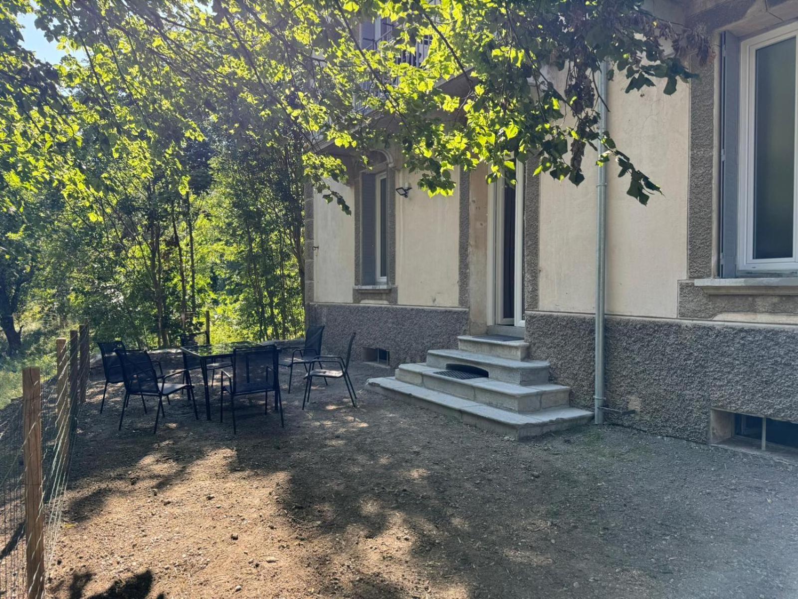 Appartements Confortables Avec Vue Montagne - Residence Villa Belle Fleur Château-Ville-Vieille Exterior photo