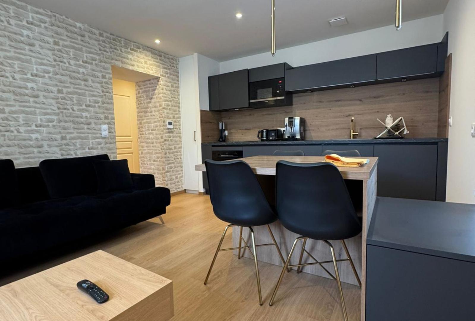 Appartements Confortables Avec Vue Montagne - Residence Villa Belle Fleur Château-Ville-Vieille Exterior photo